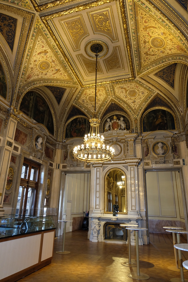 vienna opera house guided tour